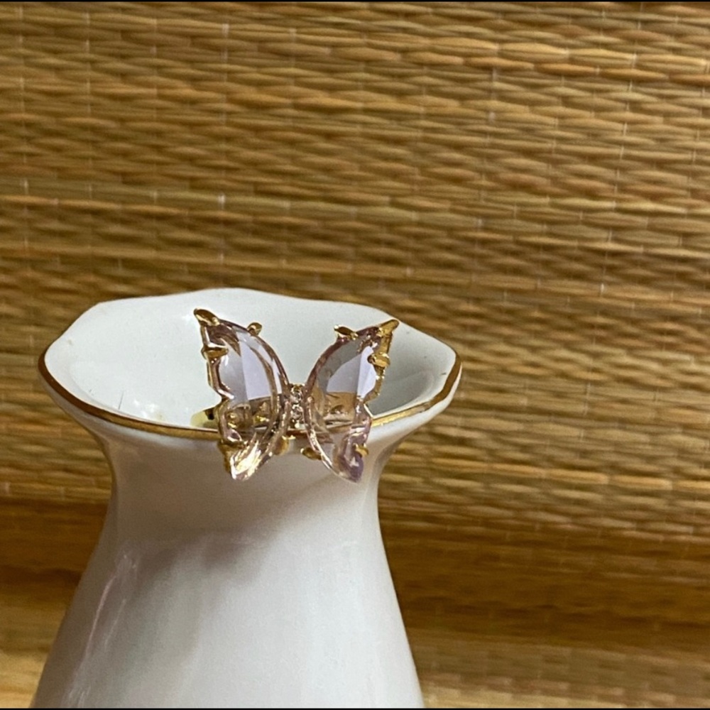 Encanto Butterfly Ring - Lavender / Purple